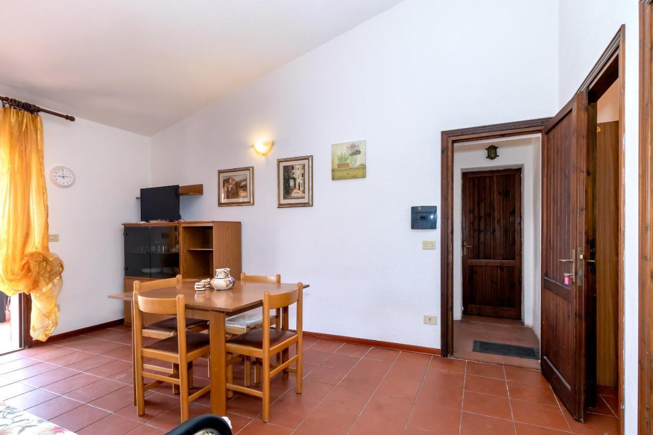 Veranda Borgo Isola Rossa Buitenkant foto